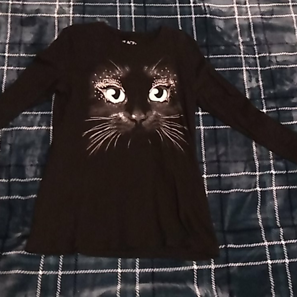 Black cat shirt